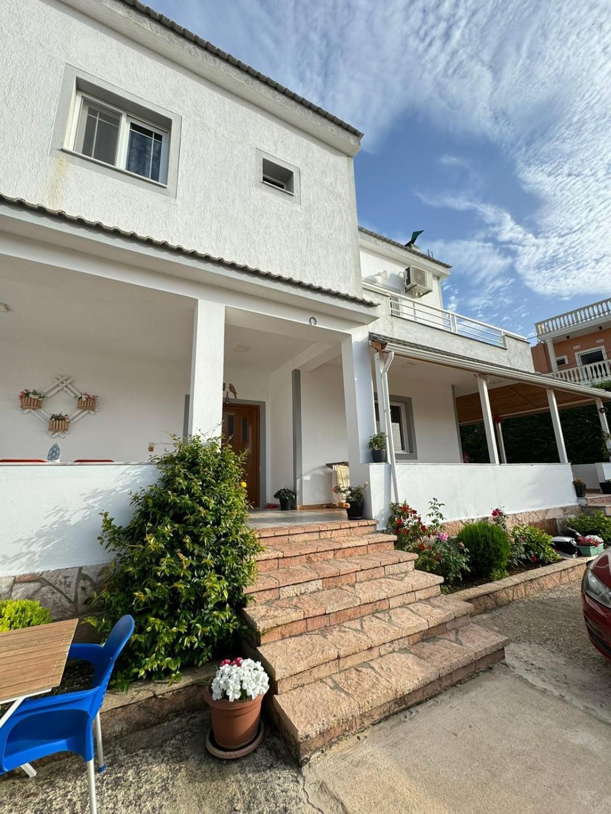 Villa Shehu クサミル エクステリア 写真